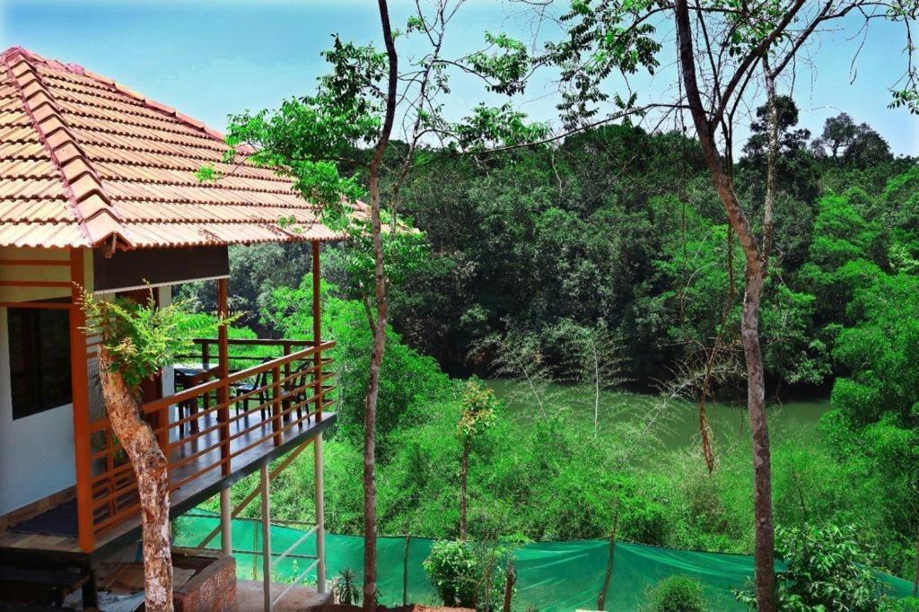 Happydays Hut Villa Mananthavadi Kültér fotó